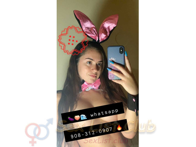 Hermosa rubia lista para hacerte venir bien rico